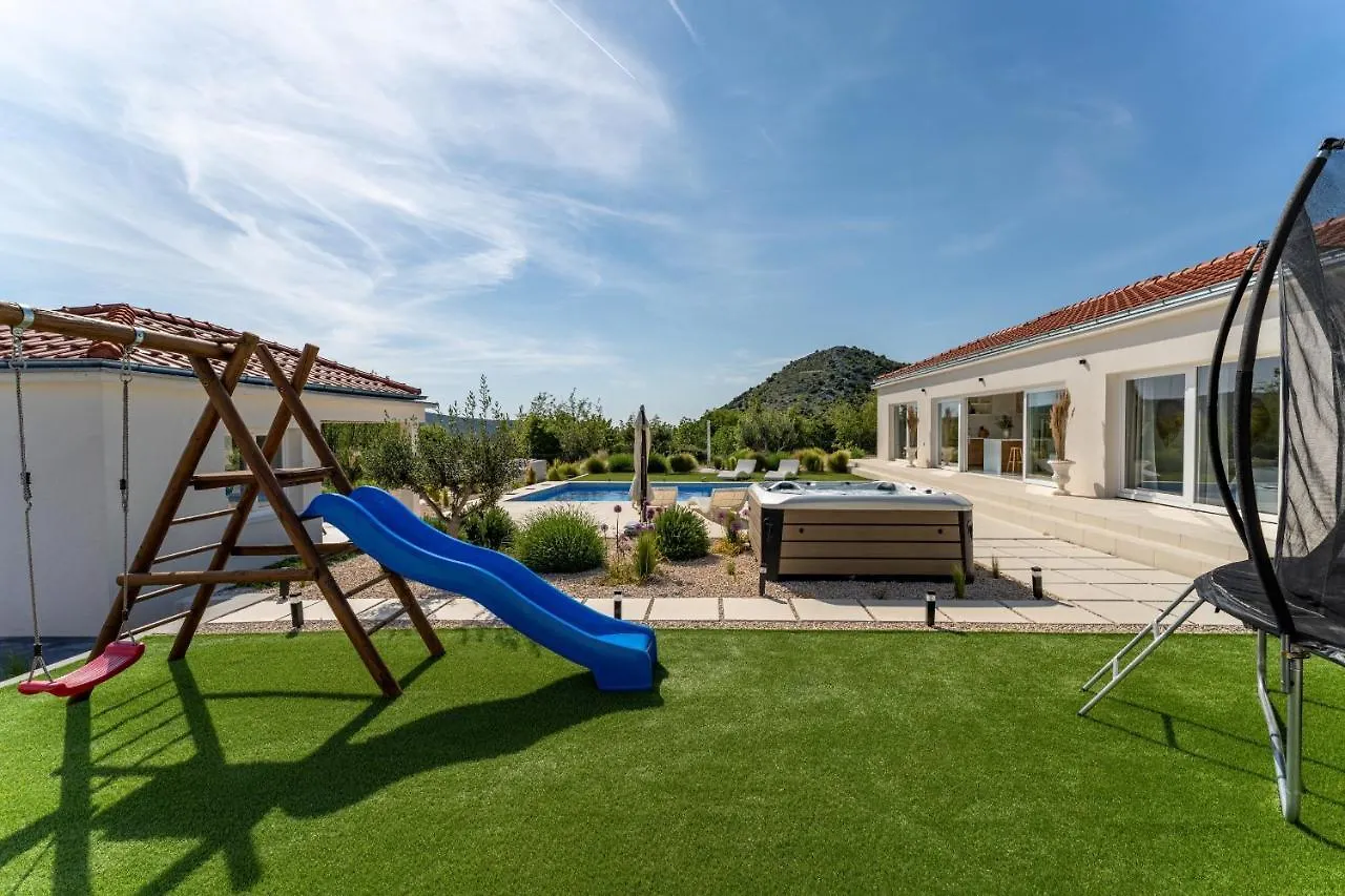 Villa Nebesi Zadarvillas Pristeg Croatia